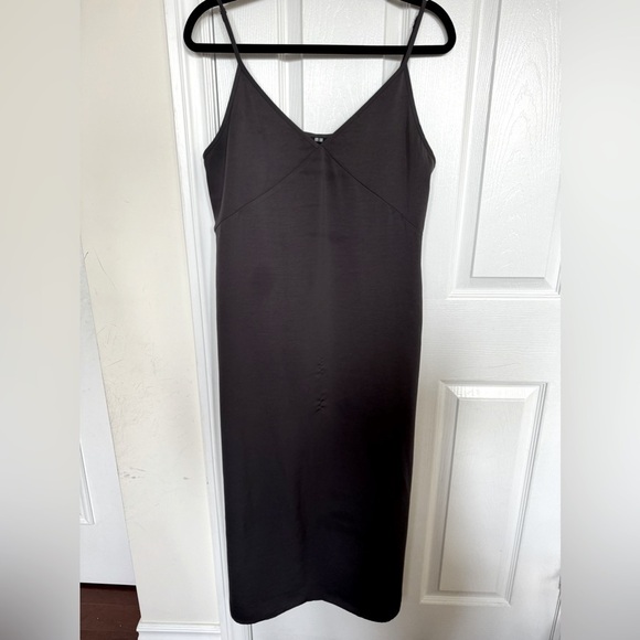 Uniqlo: Camisole  Dress - Picture 6 of 9
